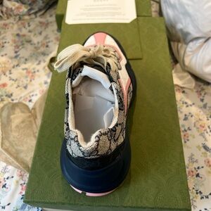 Gucci Pink and Blue Casual Sneakers